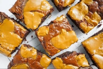 Gooey biscoff brownies.